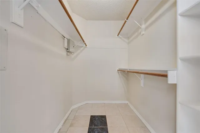 $329,900 | 2327 Cromwell Drive, Arlington, TX 76018