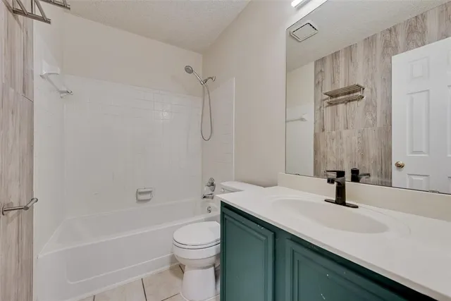 $329,900 | 2327 Cromwell Drive, Arlington, TX 76018