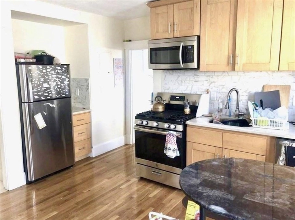 114-116 Thornton Street, Unit 1 Boston, MA 02119 - Photo 2 of 8