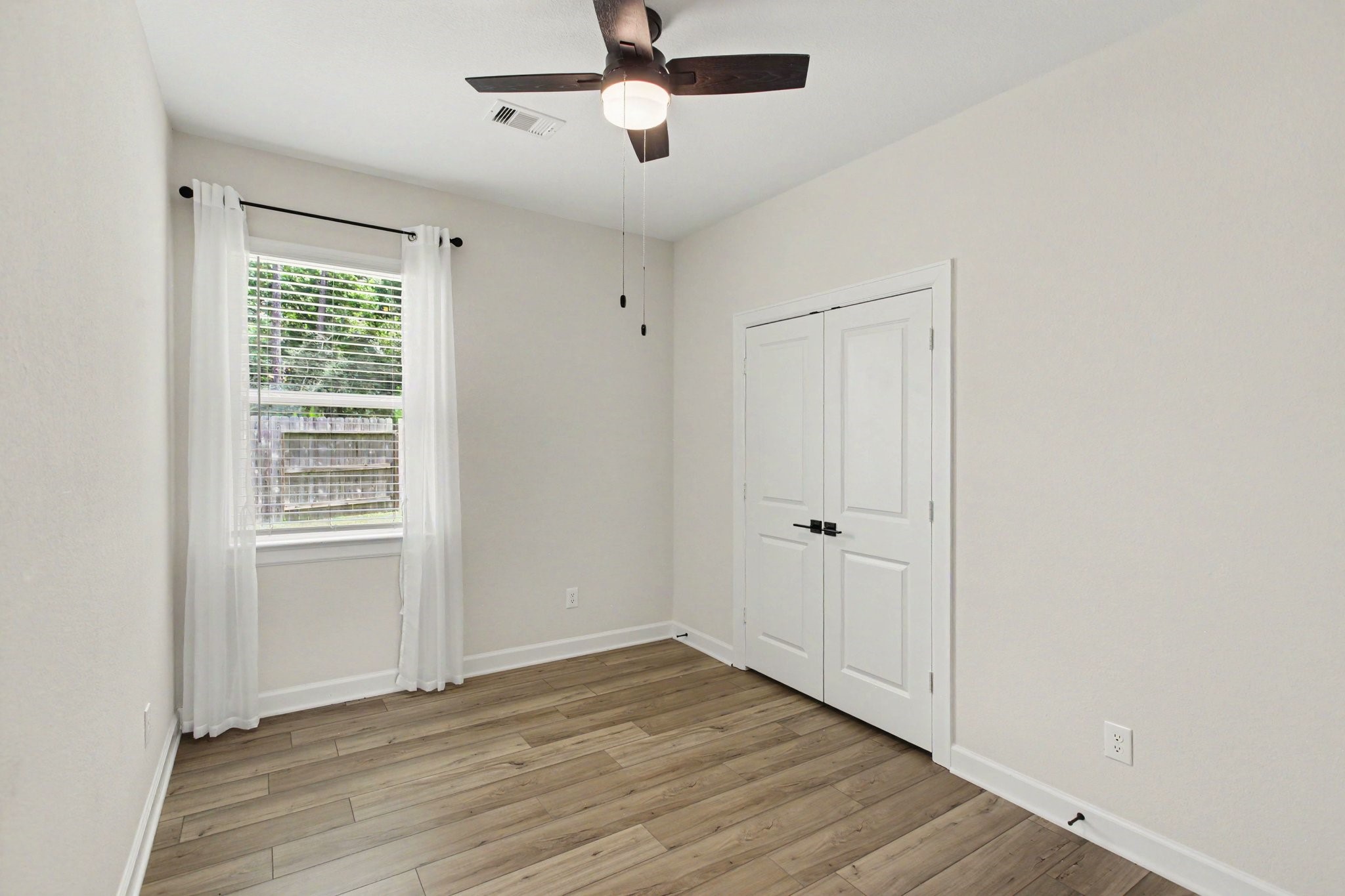 728 Fallen Hemlock Court Conroe, TX 77304 - Photo 16 of 29