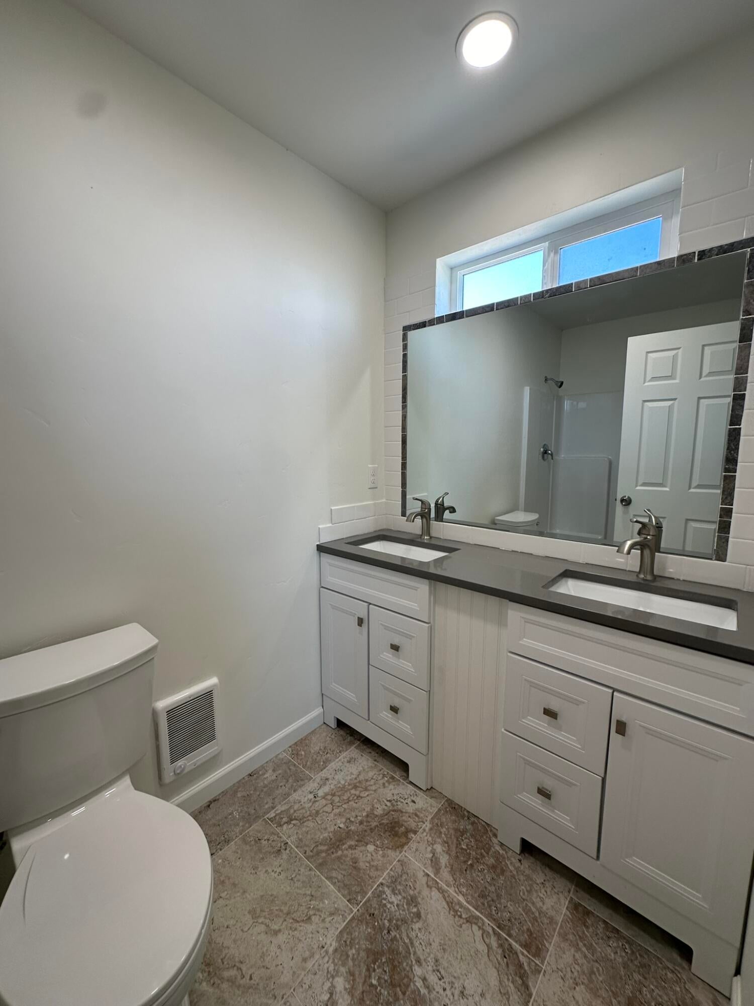 673 Scenic Loop Culver, OR 97734 - Photo 16 of 21 Primary Bath