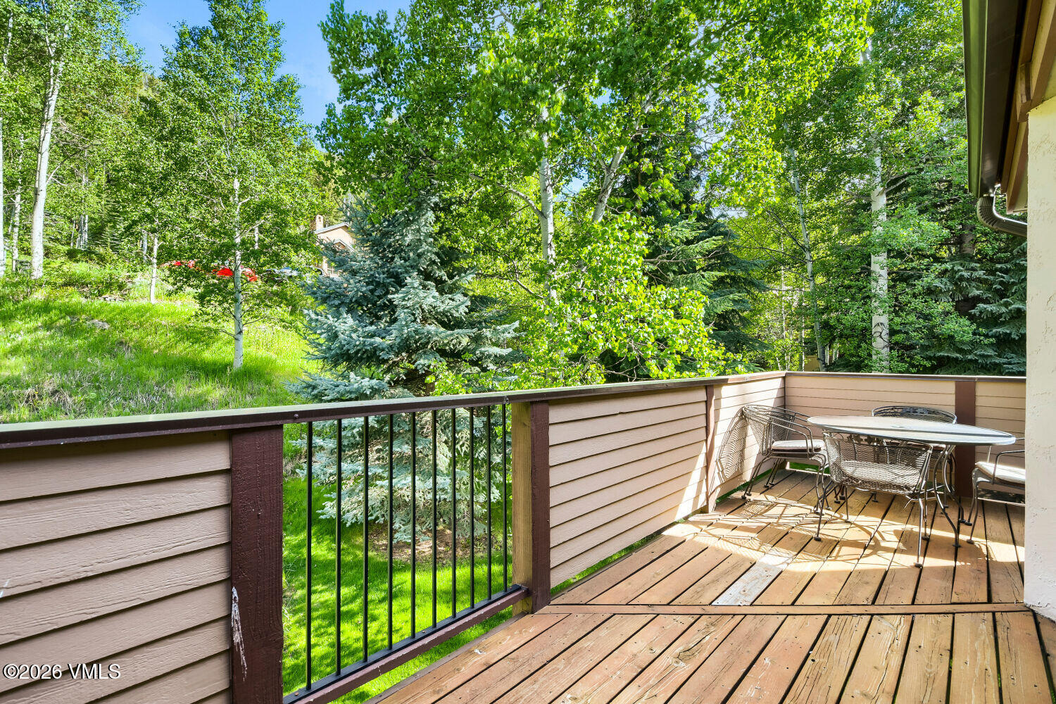 2570 Kinnickinnick Road, Unit H4 Vail, CO 81657 - Photo 3 of 29 2570 Kinnickinnick Road H4 - Web Quality