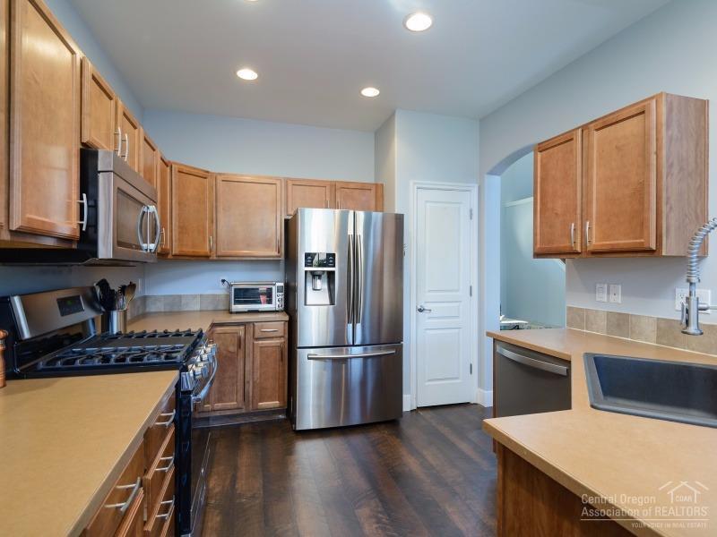 60965 Grayson Way Bend, OR 97702 - Photo 8 of 24 Additional Photo