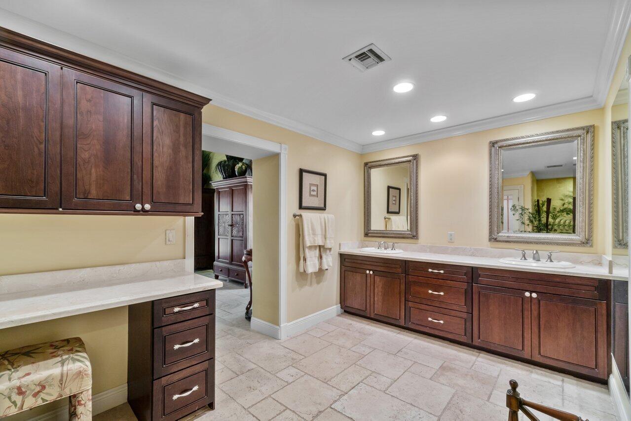 5861 Roebuck Road Jupiter, FL 33458 - Photo 25 of 74 Master Bathroom