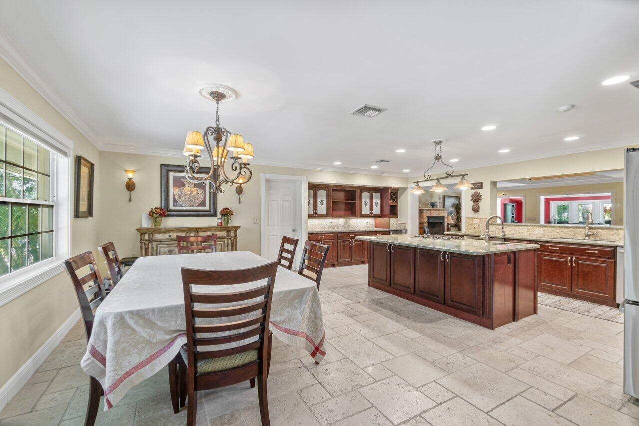 5861 Roebuck Road Jupiter, FL 33458 - Photo 4 of 74 Dining