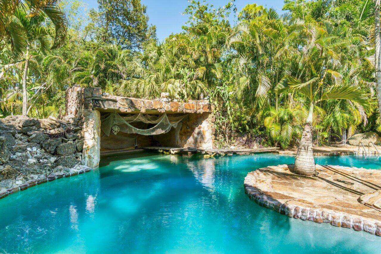 5861 Roebuck Road Jupiter, FL 33458 - Photo 48 of 74 Grotto
