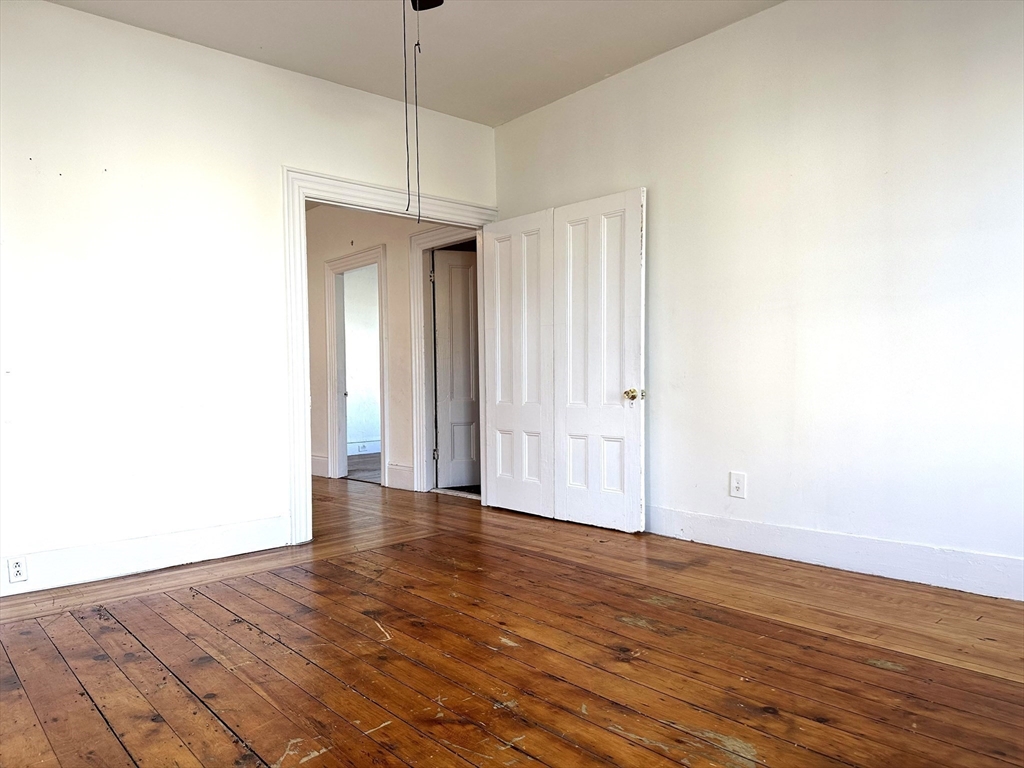 33 Russell Street Worcester, MA 01609 - Photo 14 of 23 Gallery Image 14