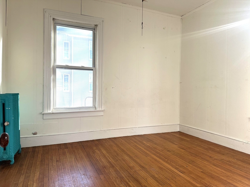 33 Russell Street Worcester, MA 01609 - Photo 15 of 23 Gallery Image 15