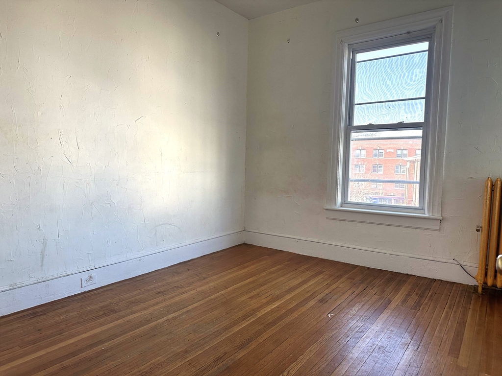 33 Russell Street Worcester, MA 01609 - Photo 17 of 23 Gallery Image 17