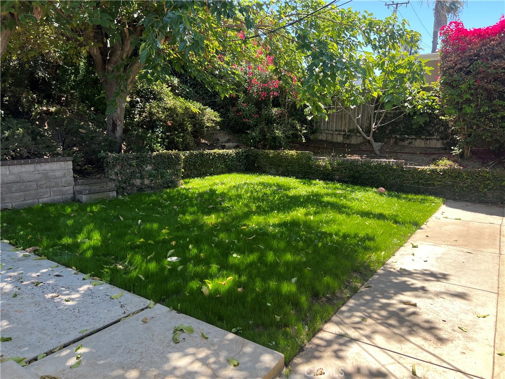 1832 Santa Rena Drive Rancho Palos Verdes, CA 90275 - Photo 2 of 18 Inviting Backyard