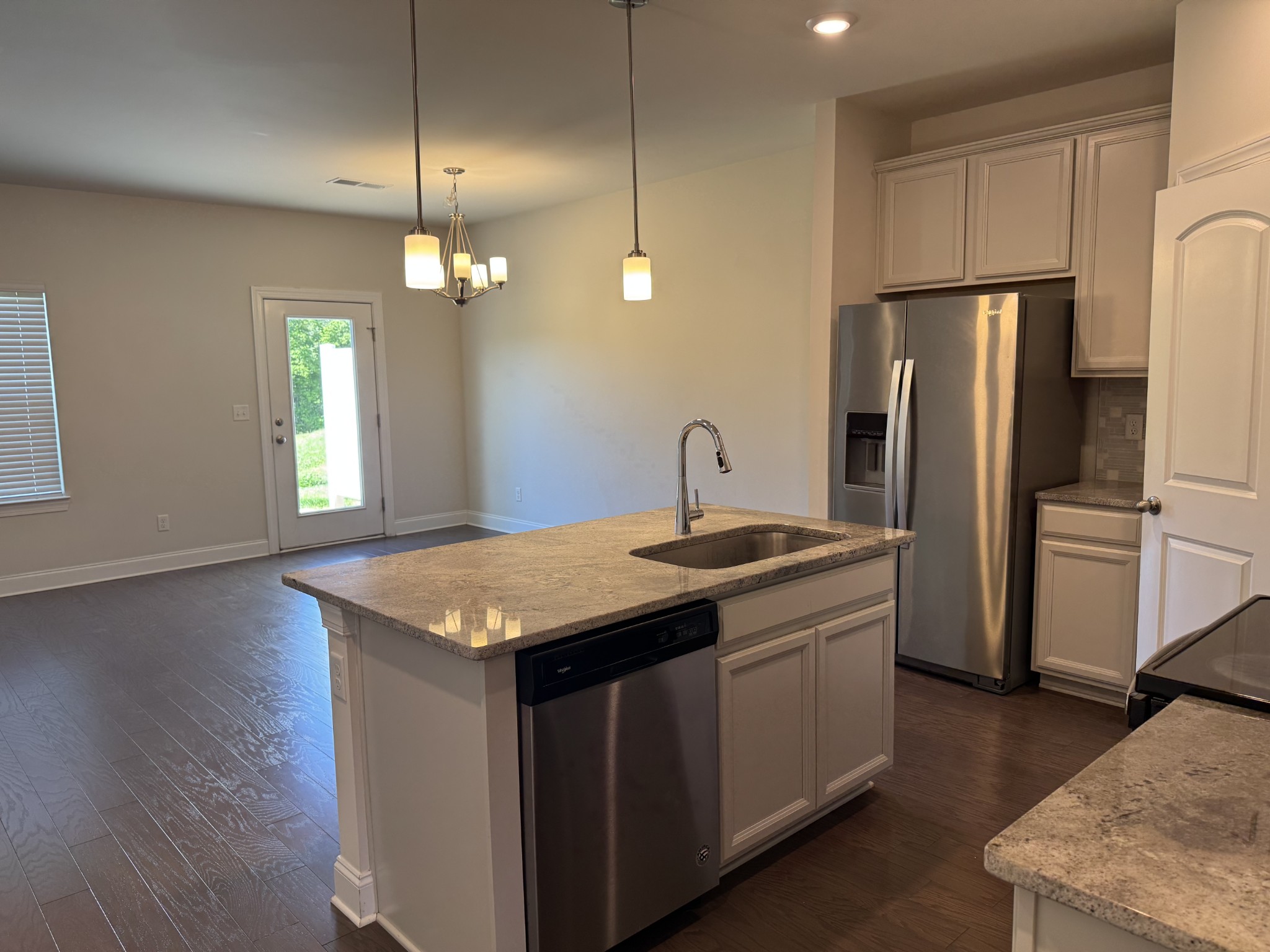 958 Oak Ridge Lane Columbia, TN 38401 - Photo 2 of 16