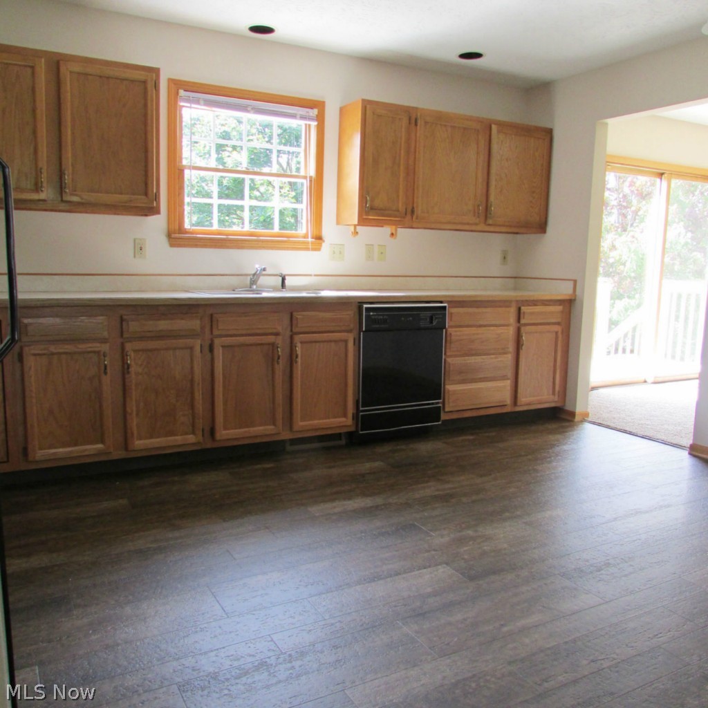 452 Jarvis Road Akron, OH 44319 - Photo 4 of 7 Gallery Image 4