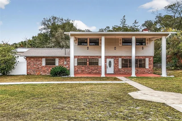$425,000 | 11 Reyes Road, DeLand, FL 32724