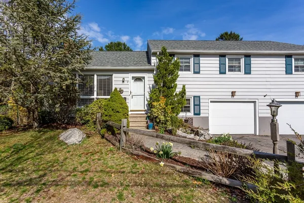 $615,000 | 2 Meadowbrook Road, Raynham, MA 02767