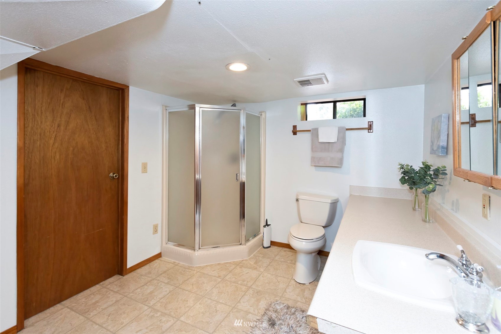 4431 Dyes Inlet Road Northwest Bremerton, WA 98312 - Photo 29 of 39 Gallery Image 29