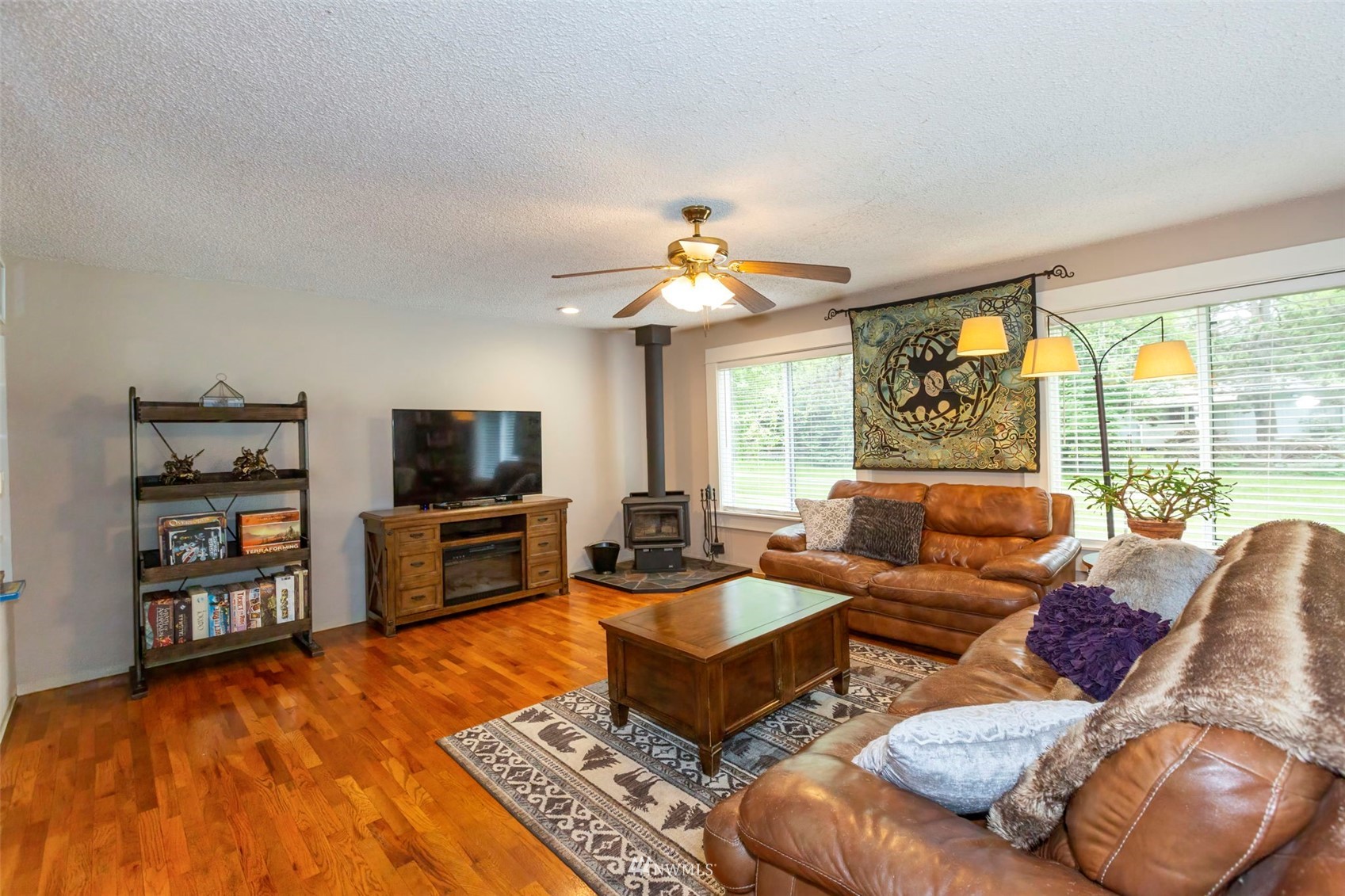 4431 Dyes Inlet Road Northwest Bremerton, WA 98312 - Photo 4 of 39 Gallery Image 4