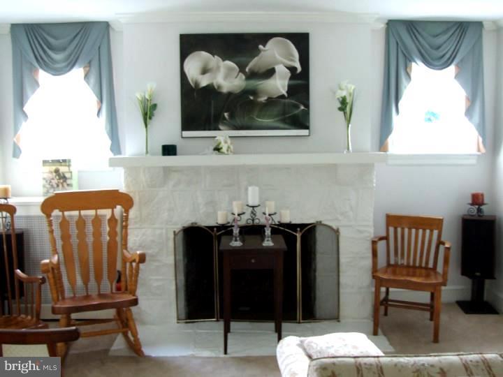 147 Broadview Road Springfield, PA 19064 - Photo 4 of 25 Fireplace