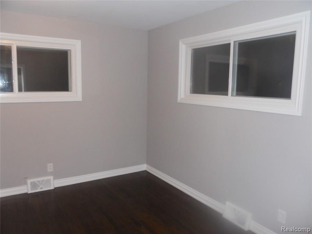 385 Apple Hill Lane Rochester Hills, MI 48306 - Photo 27 of 32
