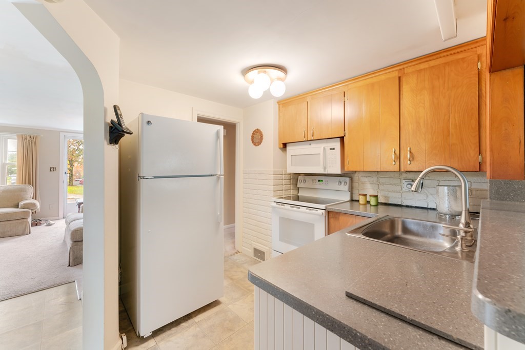 33 Water Street Braintree, MA 02184 - Photo 13 of 28