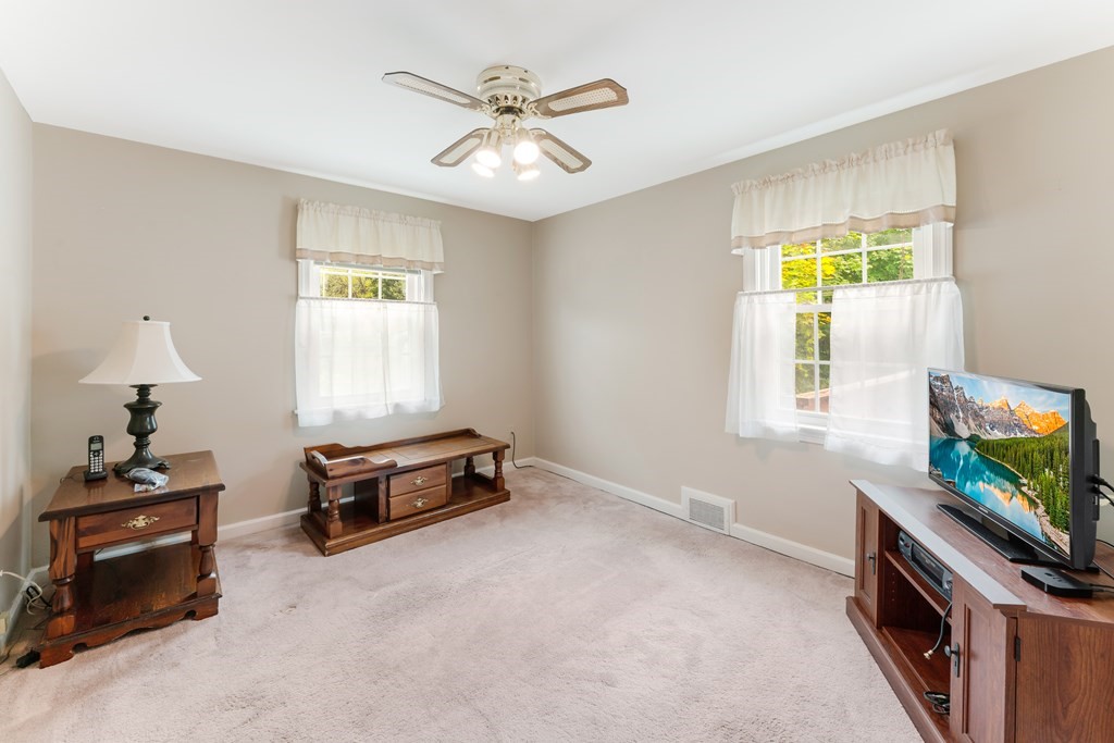 33 Water Street Braintree, MA 02184 - Photo 7 of 28