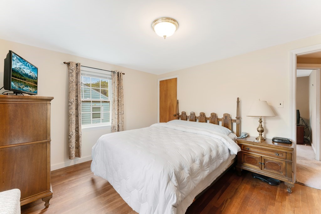 33 Water Street Braintree, MA 02184 - Photo 9 of 28