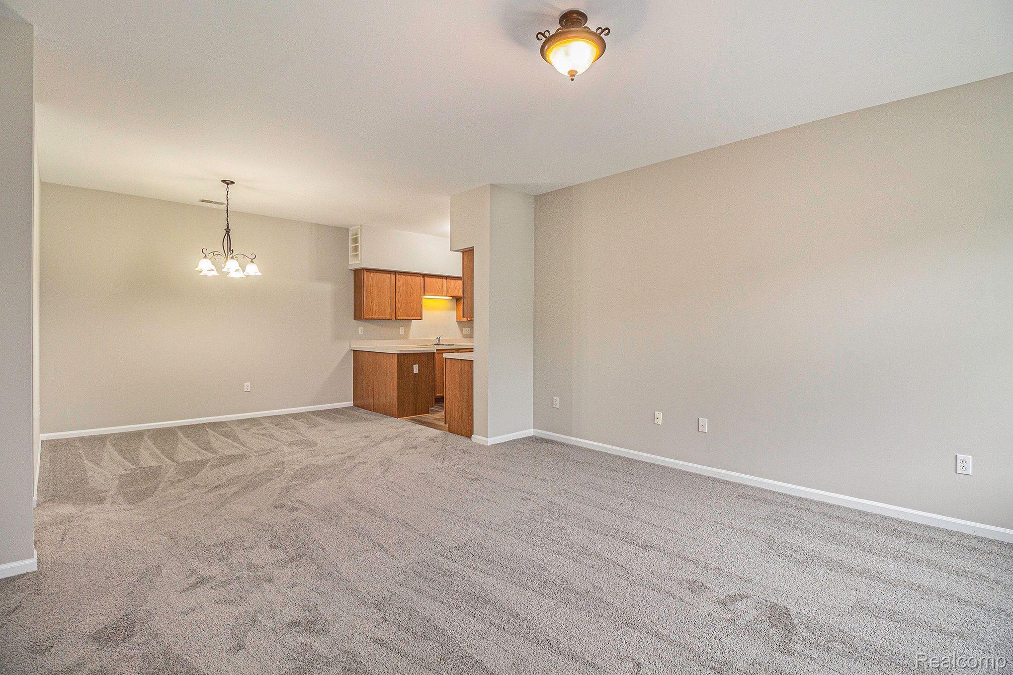 1114 Rial Lake Drive Howell, MI 48843 - Photo 9 of 27 Gallery Image 9