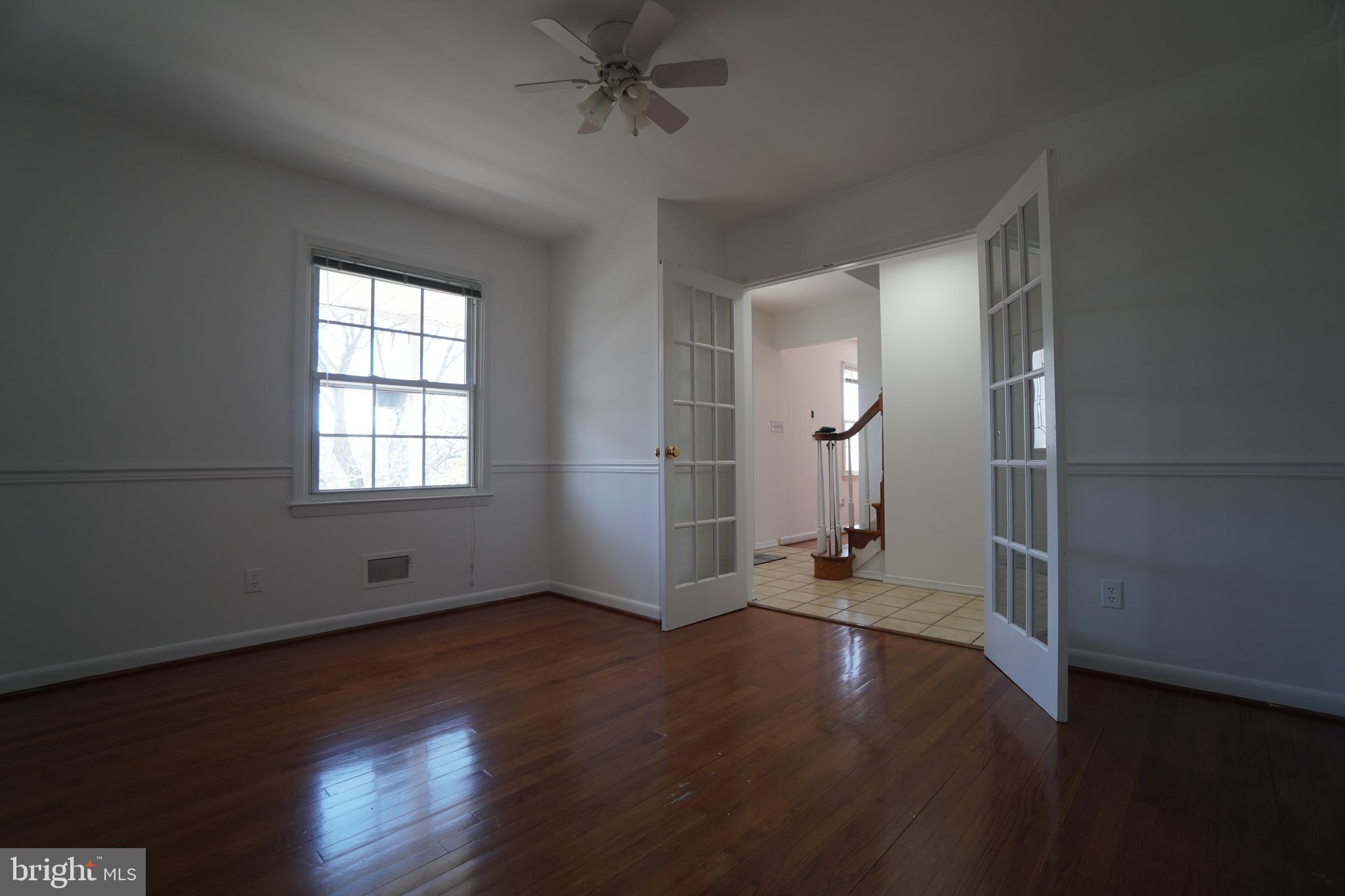 8602 Chapel View Road Ellicott City, MD 21043 - Photo 6 of 34