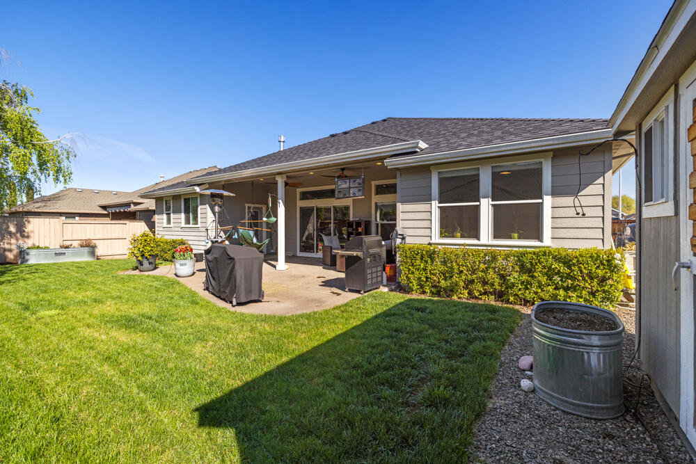 1000 Pumpkin Ridge Eagle Point, OR 97524 - Photo 23 of 50 1000PumpkinRidgeDr.-5