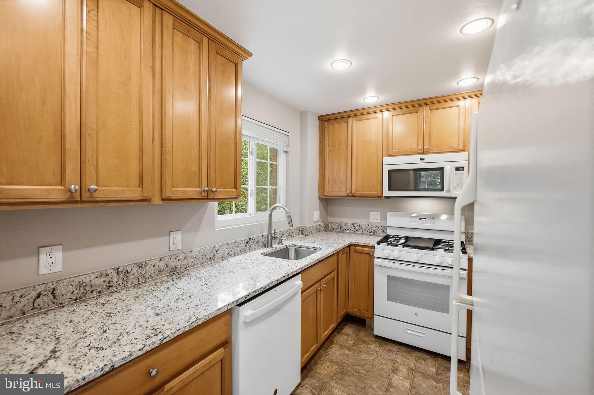 1716 Preston Road Alexandria, VA 22302 - Photo 11 of 27 Kitchen