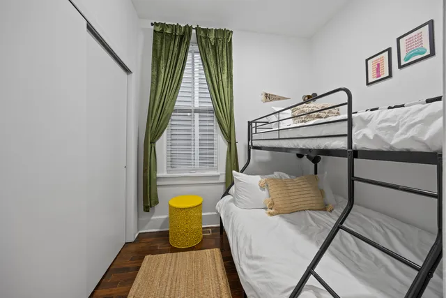 $2,850 | 2148 West Belle Plaine Avenue, Unit 1, Chicago, IL 60618