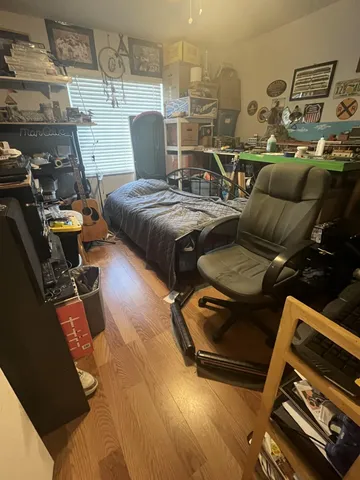 a bed room with a bed