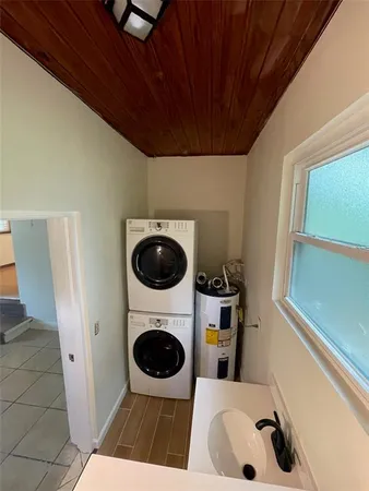 $1,800 | 319 22nd Street Southwest, Winter Haven, FL 33880