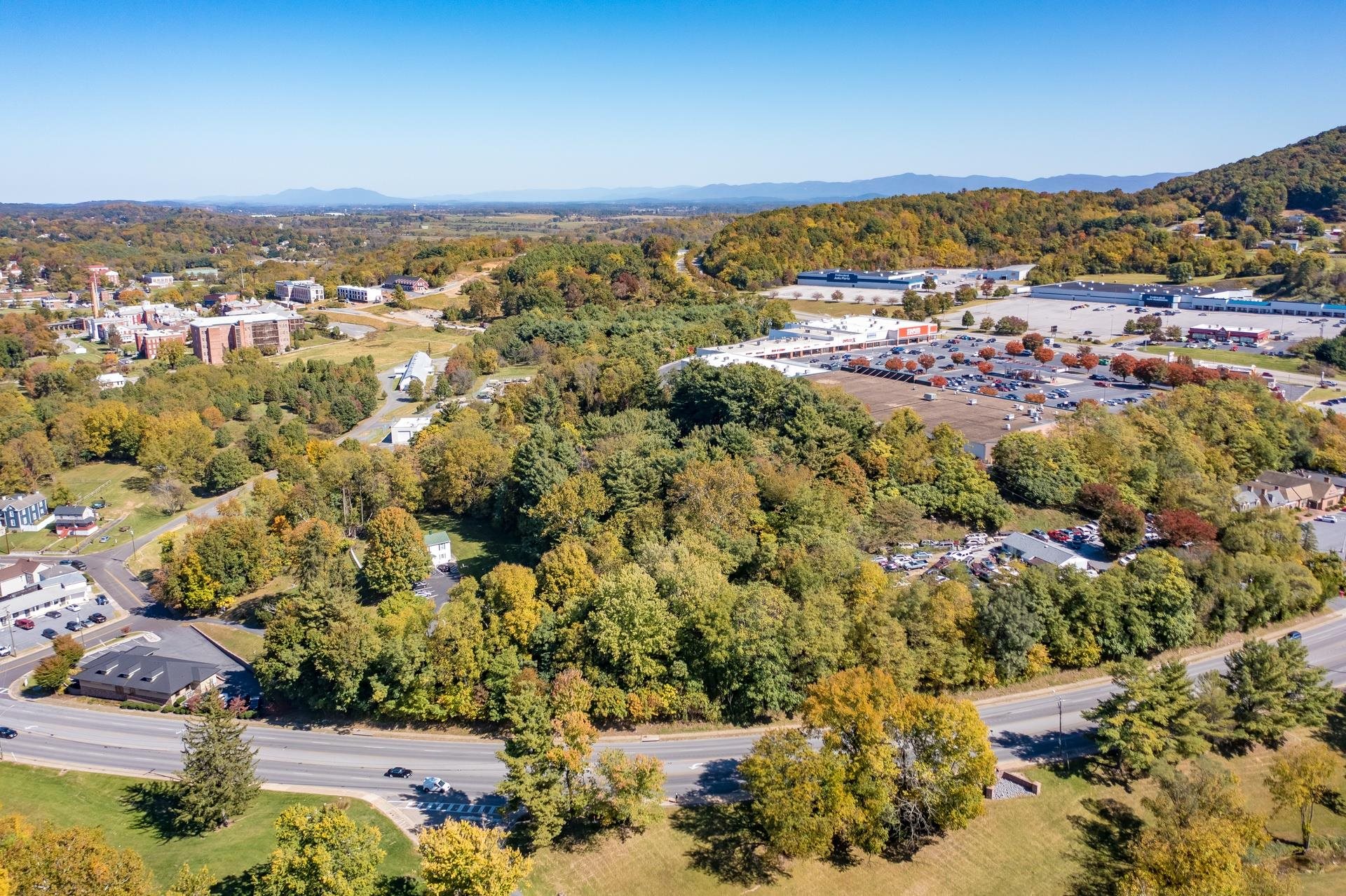 603 Calvert Street Staunton, VA 24401 - Photo 6 of 9