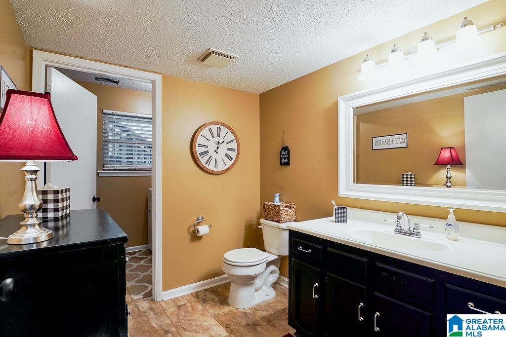 1017 Franks Circle Alabaster, AL 35007 - Photo 32 of 49