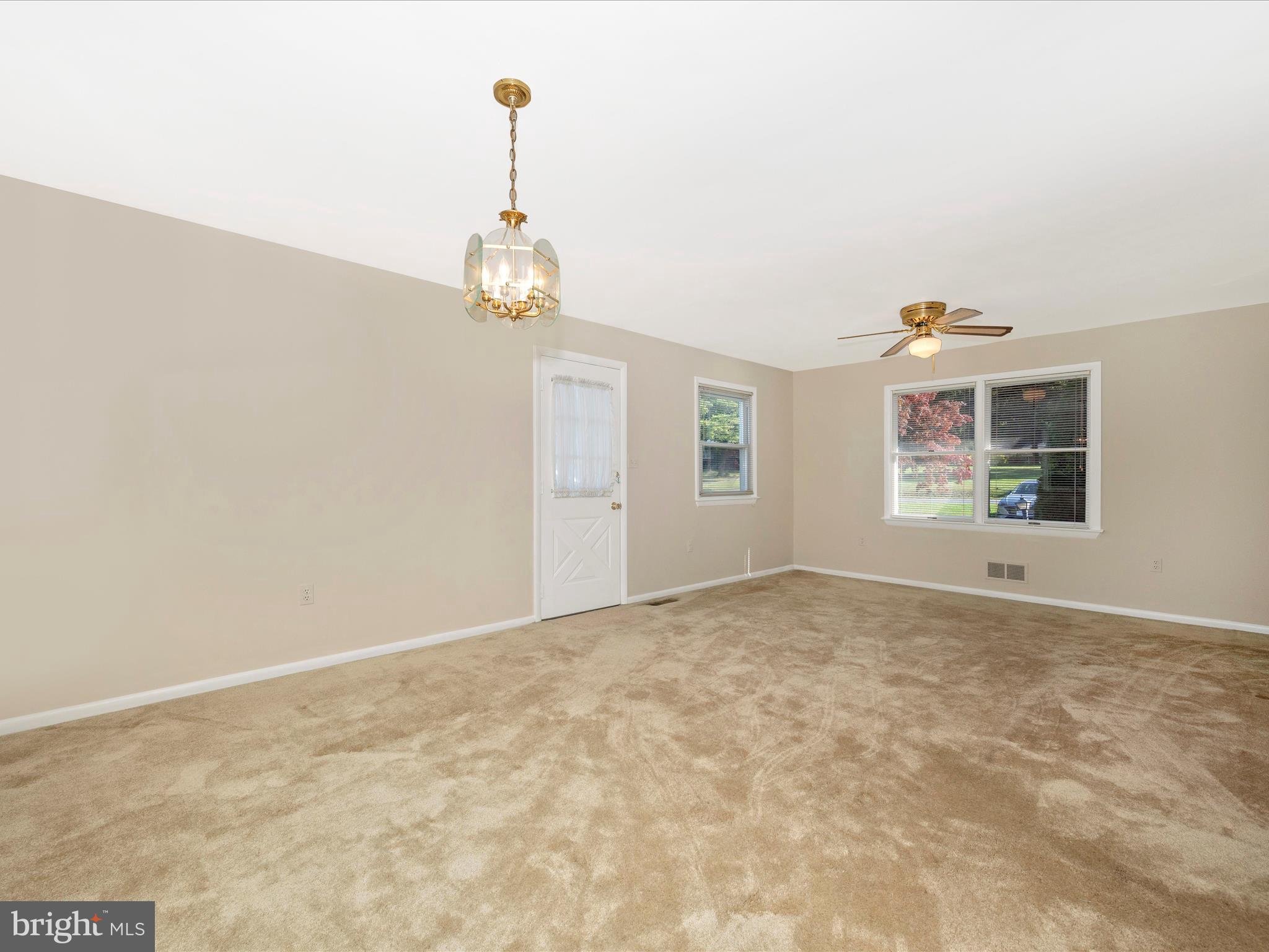 9113 Gue Road Damascus, MD 20872 - Photo 15 of 43 Family Room