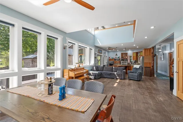 $800,000 | 43 White Anchor Cove, Jordan, NY 13080