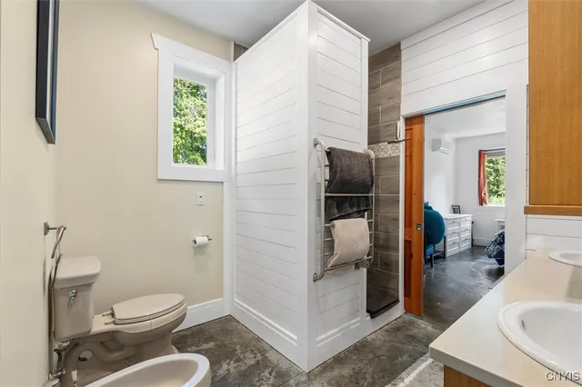 $800,000 | 43 White Anchor Cove, Jordan, NY 13080