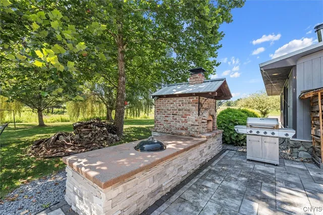 $800,000 | 43 White Anchor Cove, Jordan, NY 13080