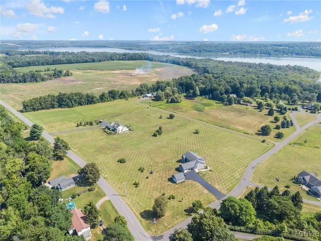 $800,000 | 43 White Anchor Cove, Jordan, NY 13080