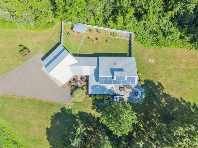 $800,000 | 43 White Anchor Cove, Jordan, NY 13080