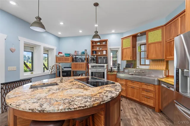 $800,000 | 43 White Anchor Cove, Jordan, NY 13080