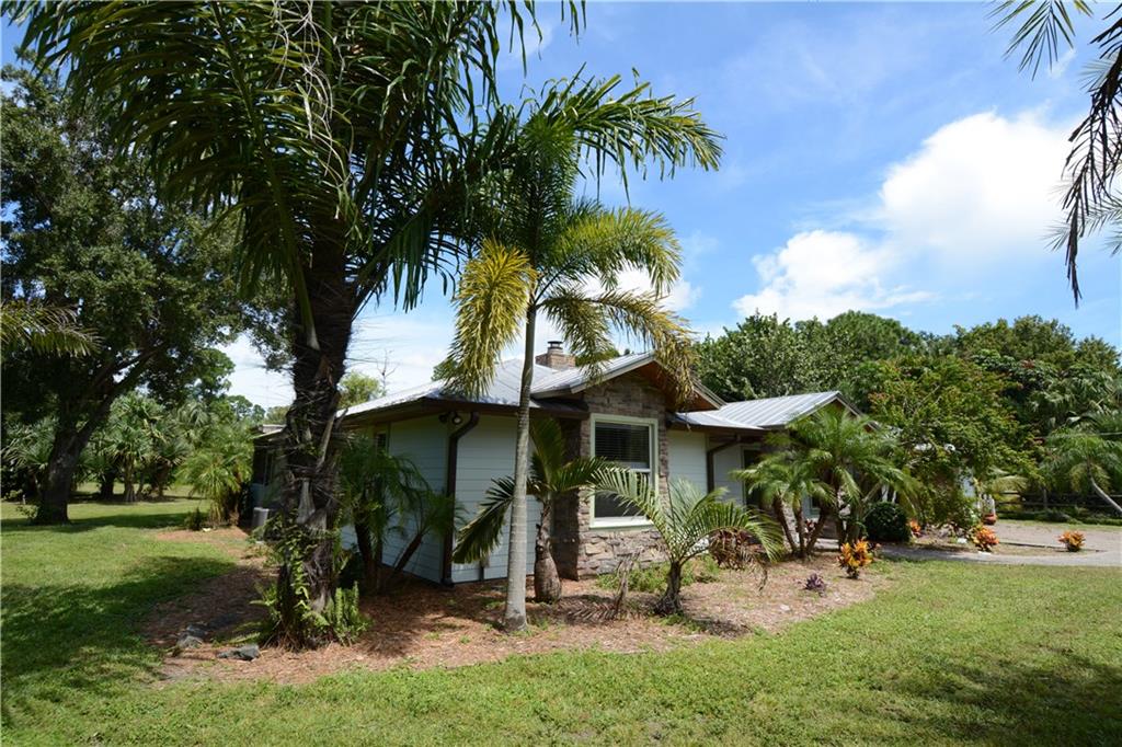 1855 Southwest Ranch Trail Stuart, FL 34997 - Photo 12 of 35 Gallery Image 12
