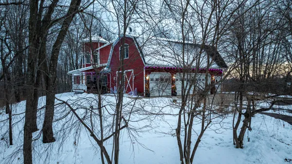 $960,000 | W10753 Hannon Road, Black River Falls, WI 54615
