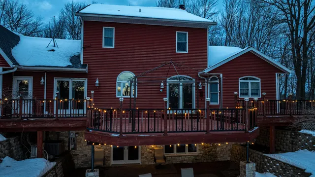 $975,000 | W10753 Hannon Road, Black River Falls, WI 54615