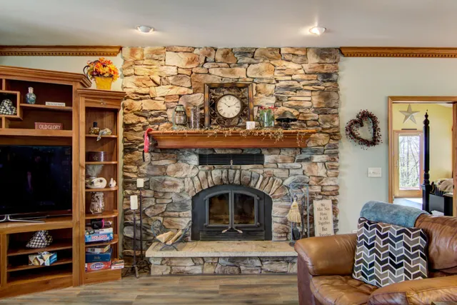 $975,000 | W10753 Hannon Road, Black River Falls, WI 54615