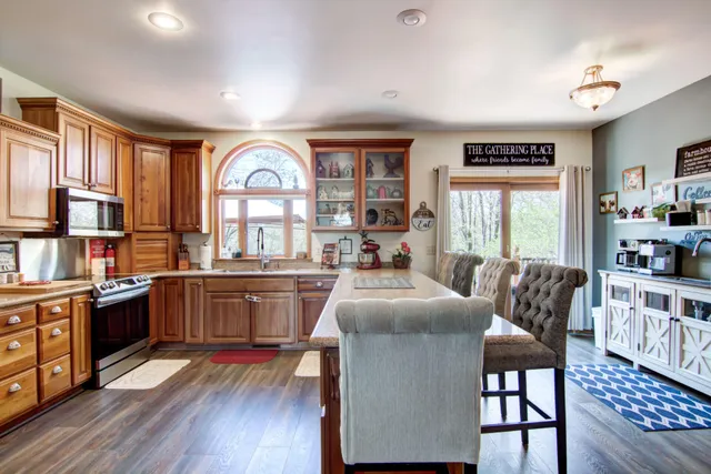 $975,000 | W10753 Hannon Road, Black River Falls, WI 54615