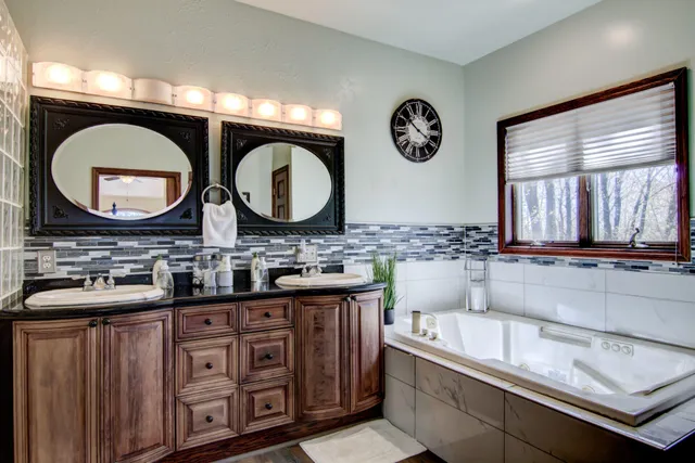 $975,000 | W10753 Hannon Road, Black River Falls, WI 54615