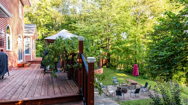 $975,000 | W10753 Hannon Road, Black River Falls, WI 54615