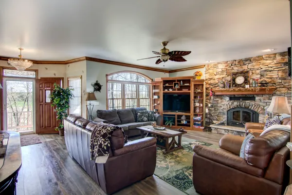 $960,000 | W10753 Hannon Road, Black River Falls, WI 54615