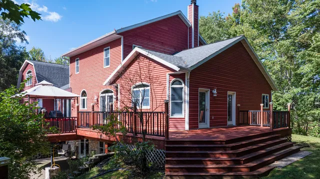 $975,000 | W10753 Hannon Road, Black River Falls, WI 54615